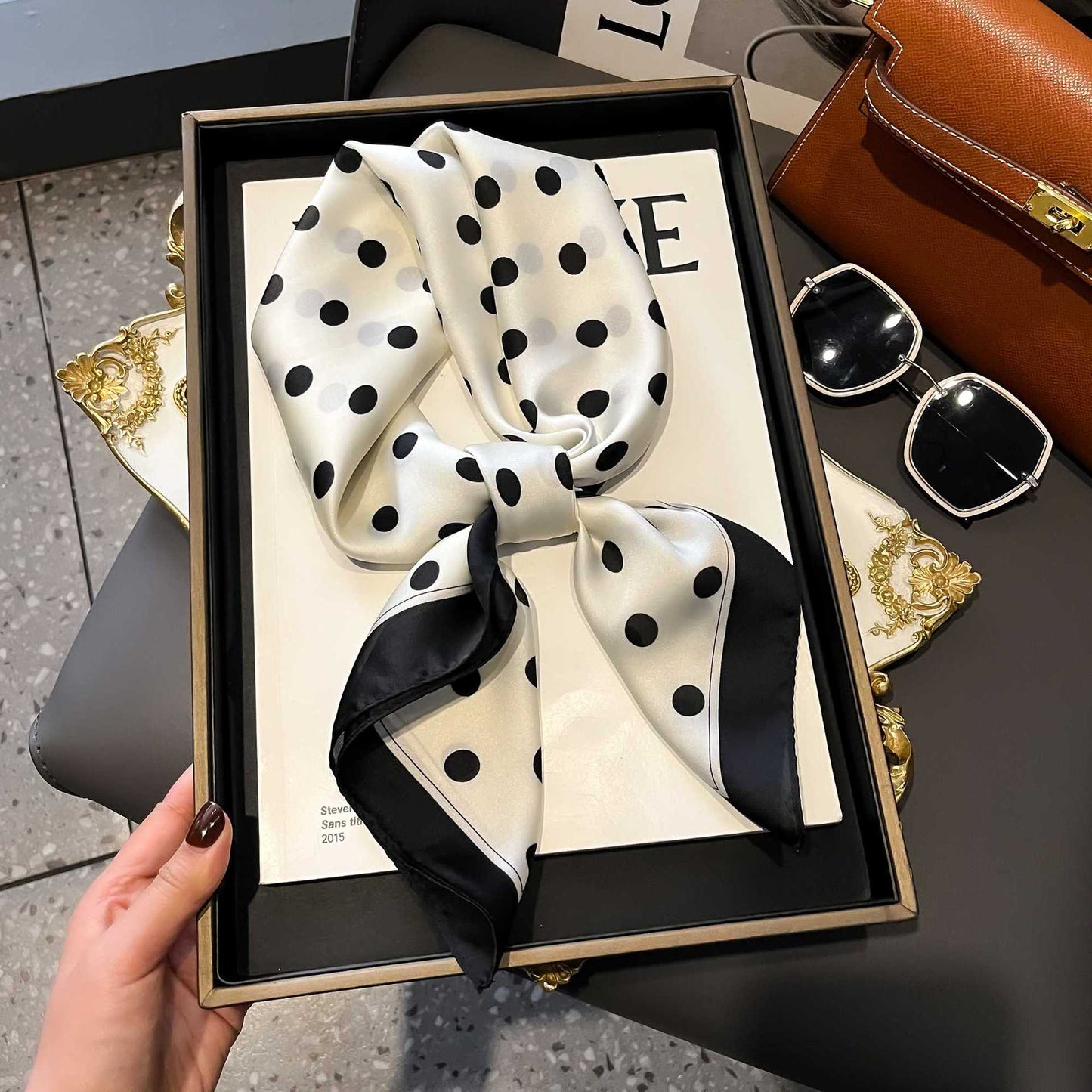 Kostenloses Taschen-, Haar- & Halsband Geschenk